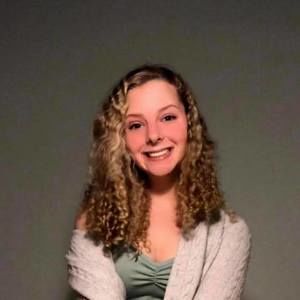 Meet your Posher, Julia